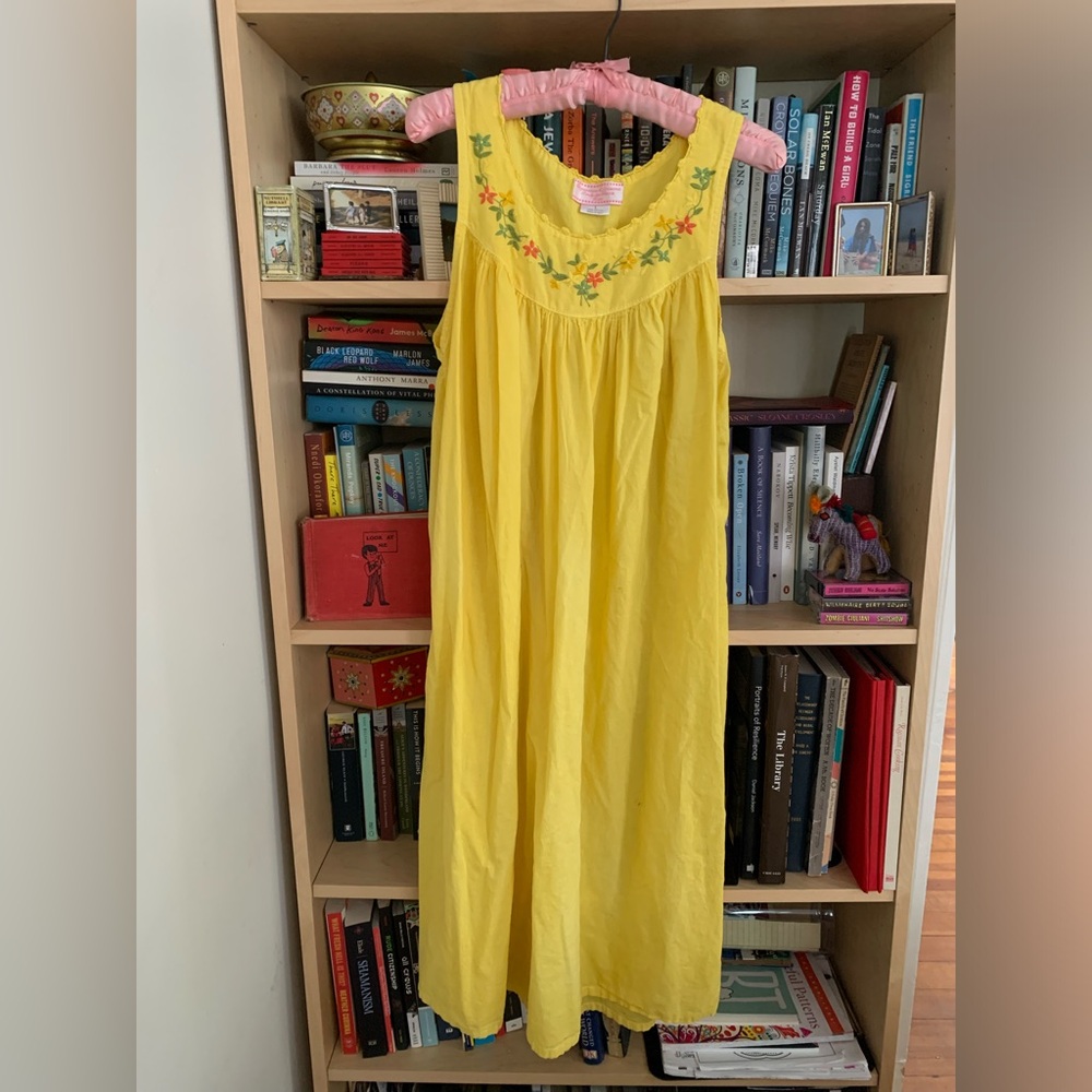 Vintage nightgown with floral embroidery